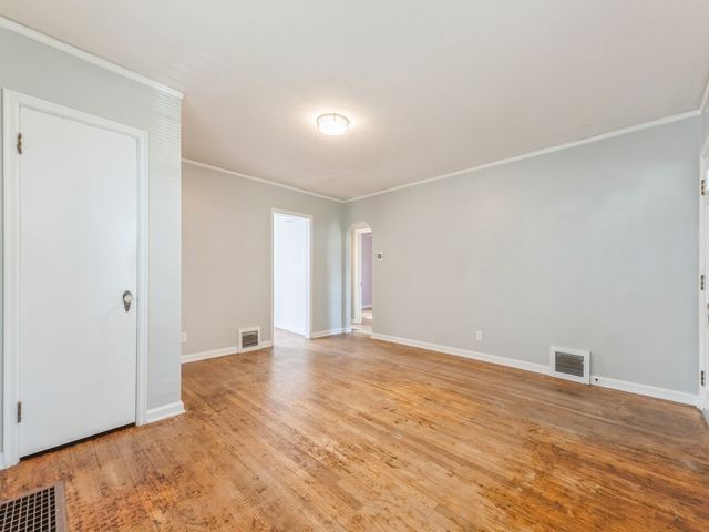1500 56th Street, Des Moines, IA 50311