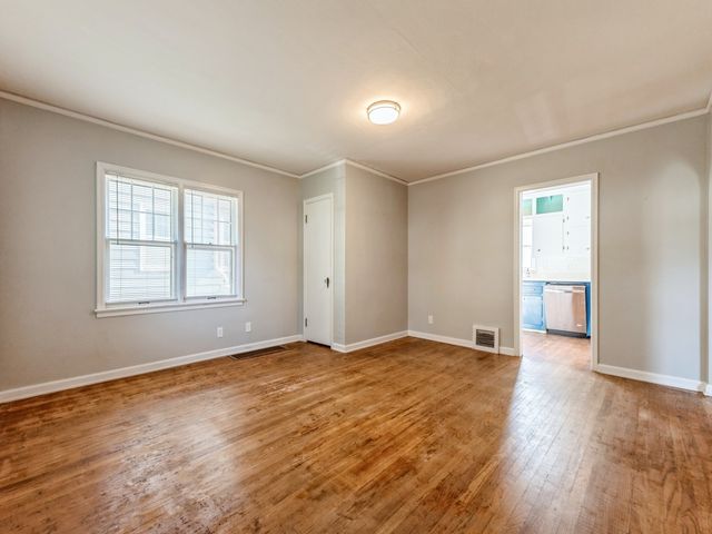 1500 56th Street, Des Moines, IA 50311