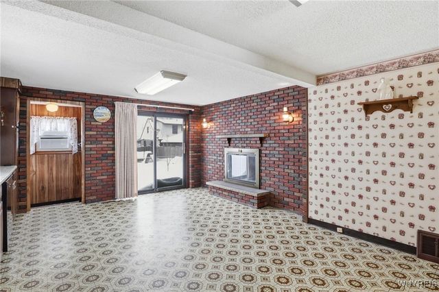 64 Westchester Drive, Cheektowaga, NY 14225