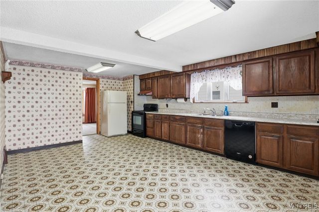 64 Westchester Drive, Cheektowaga, NY 14225