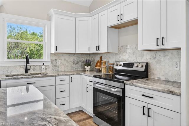 144 Tranquility Lane, Harmony, NC 28634