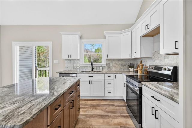 144 Tranquility Lane, Harmony, NC 28634