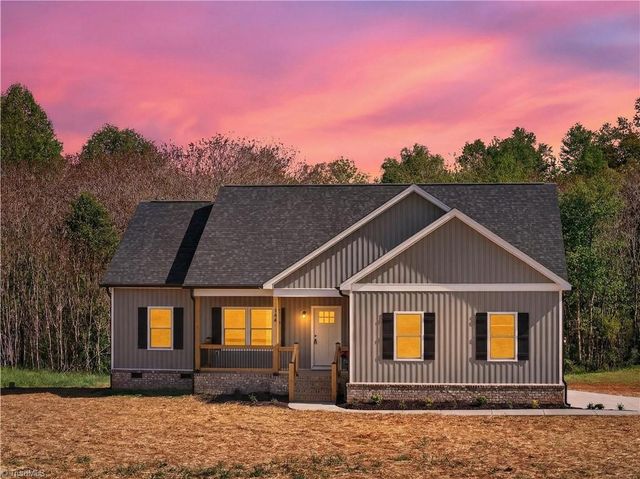 144 Tranquility Lane, Harmony, NC 28634