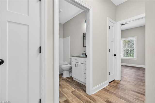144 Tranquility Lane, Harmony, NC 28634