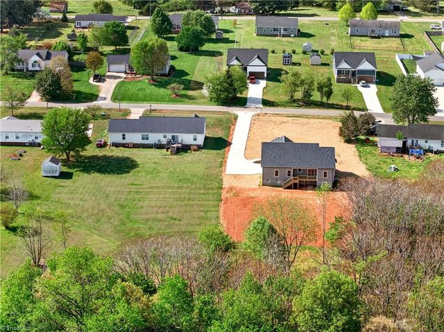144 Tranquility Lane, Harmony, NC 28634