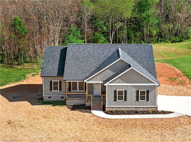 144 Tranquility Lane, Harmony, NC 28634