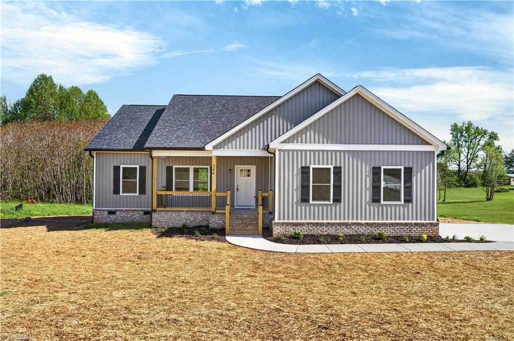 144 Tranquility Lane, Harmony, NC 28634