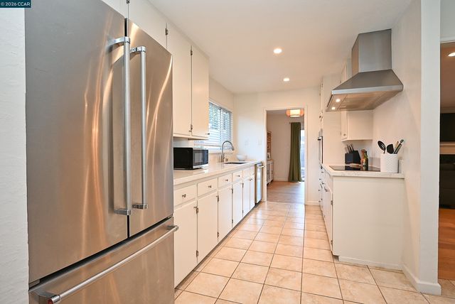 1156 Carey Dr, Concord, CA 94520