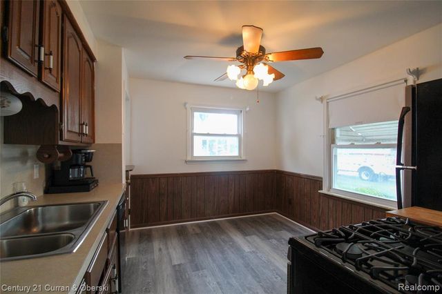 6832 Norborne Avenue, Dearborn Heights, MI 48127
