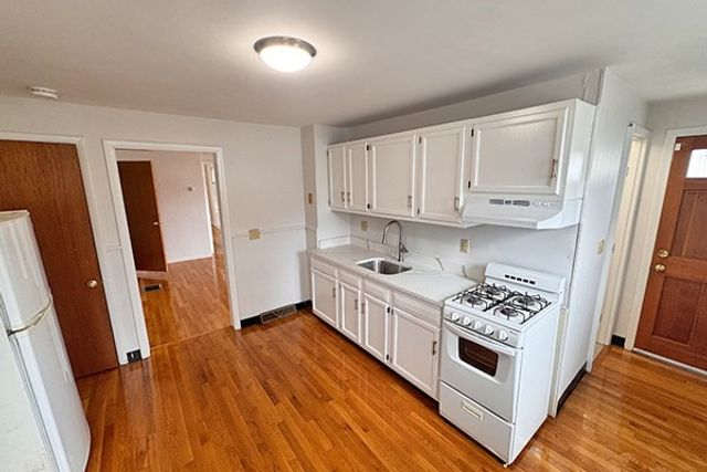 19 Norumbega Terr 1, Waltham, MA 02453