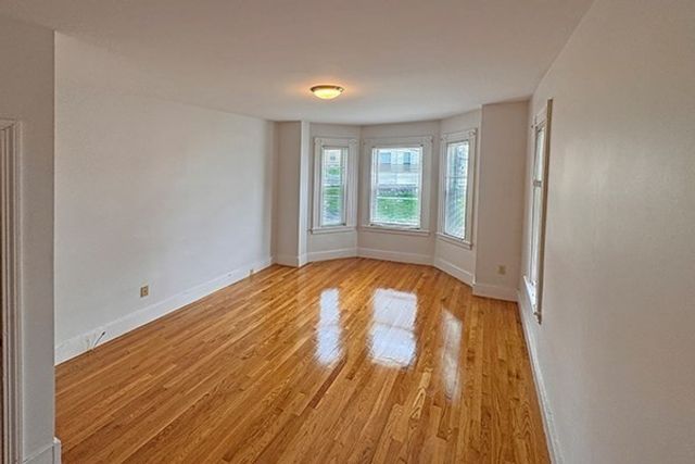 19 Norumbega Terr 1, Waltham, MA 02453