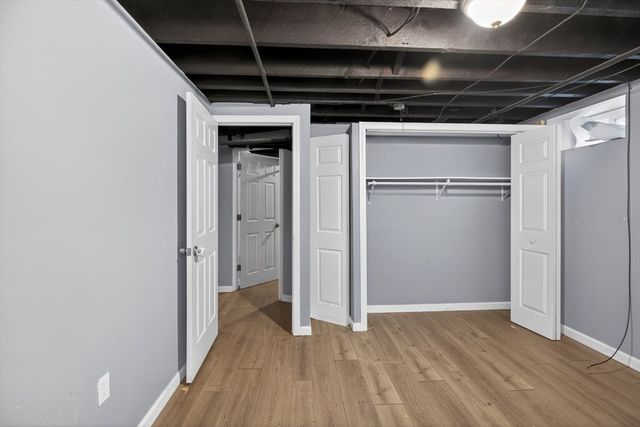 253 Oak St, Holyoke, MA 01040