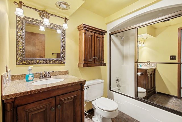 186 Wexford Road, Valparaiso, IN 46385