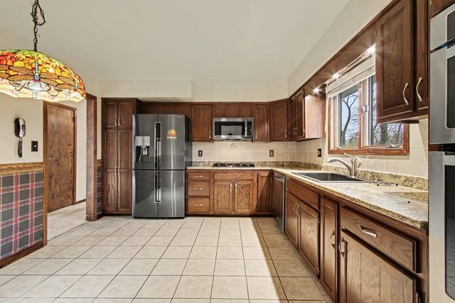 186 Wexford Road, Valparaiso, IN 46385