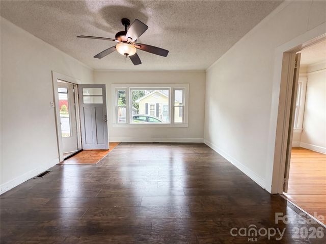 435 16th Street, Cramerton, NC 28032