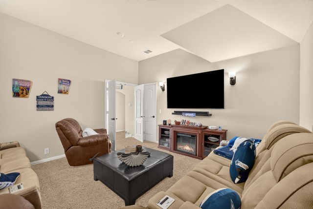 5011 Lake Park Drive, Mansfield, TX 76063