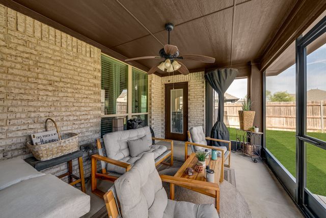 5011 Lake Park Drive, Mansfield, TX 76063