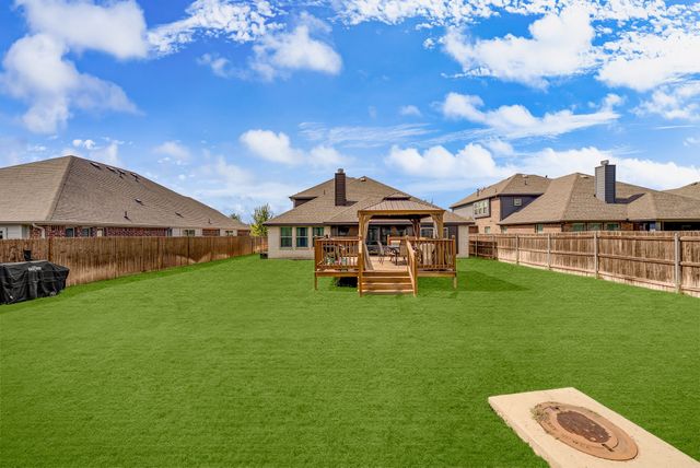 5011 Lake Park Drive, Mansfield, TX 76063