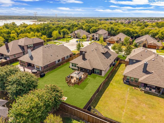 5011 Lake Park Drive, Mansfield, TX 76063