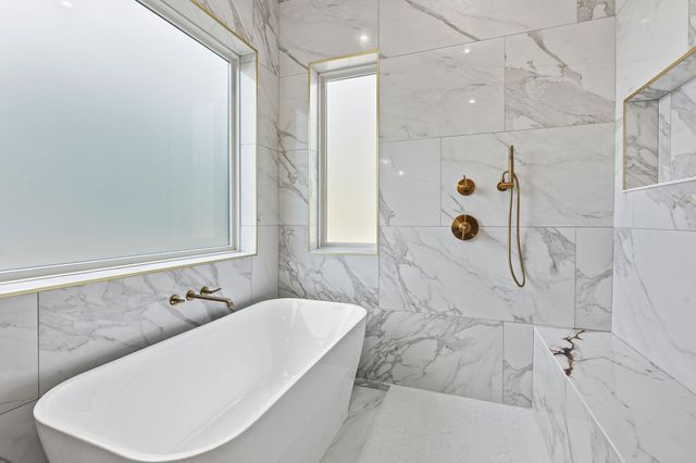 15 Champion CIR, Wimberley, TX 78676