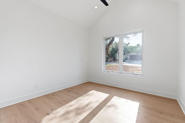 15 Champion CIR, Wimberley, TX 78676