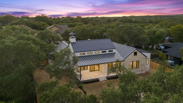 15 Champion CIR, Wimberley, TX 78676