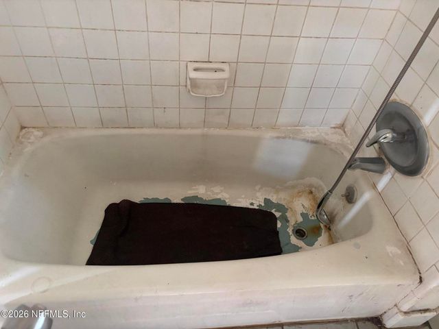 7047 KEN KNIGHT Drive E, Jacksonville, FL 32209