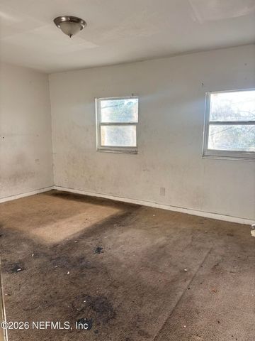 7047 KEN KNIGHT Drive E, Jacksonville, FL 32209