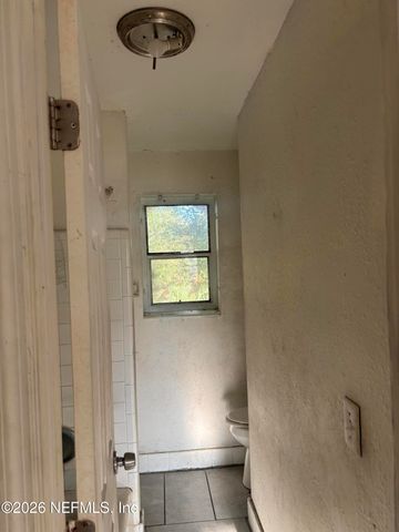 7047 KEN KNIGHT Drive E, Jacksonville, FL 32209