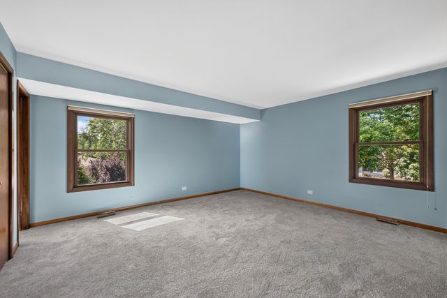 713 N Elm Circle, Itasca, IL 60143
