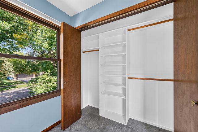 713 N Elm Circle, Itasca, IL 60143