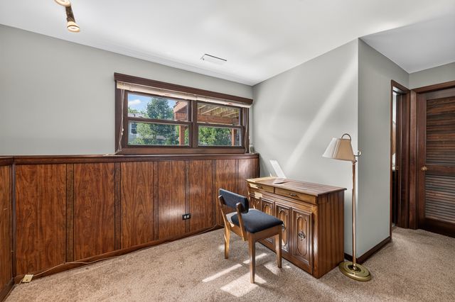 713 N Elm Circle, Itasca, IL 60143