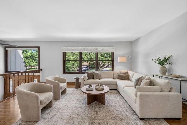 713 N Elm Circle, Itasca, IL 60143