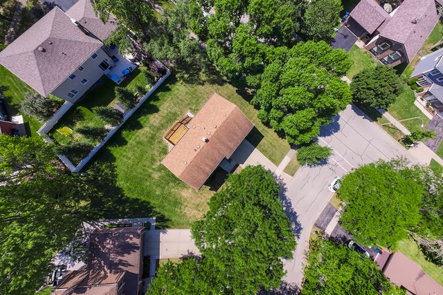 713 N Elm Circle, Itasca, IL 60143