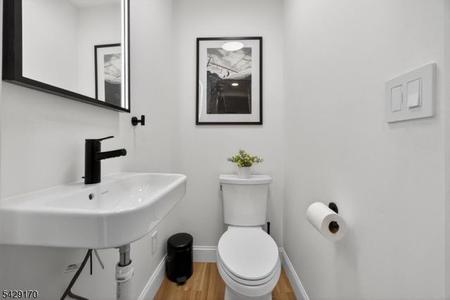 653 Ridgewood Avenue, Bloomfield Twp., NJ 07003
