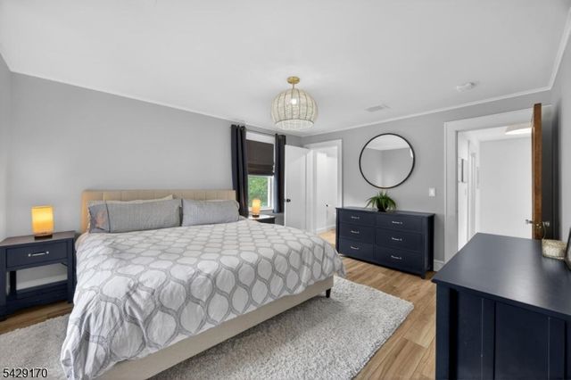 653 Ridgewood Avenue, Bloomfield Twp., NJ 07003