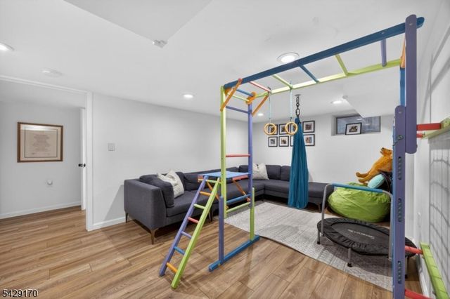 653 Ridgewood Avenue, Bloomfield Twp., NJ 07003