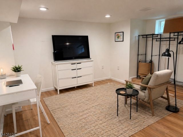 653 Ridgewood Avenue, Bloomfield Twp., NJ 07003