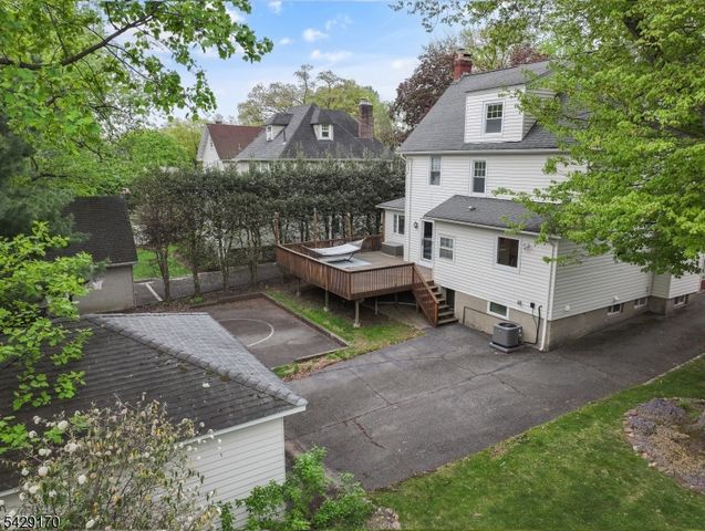 653 Ridgewood Avenue, Bloomfield Twp., NJ 07003