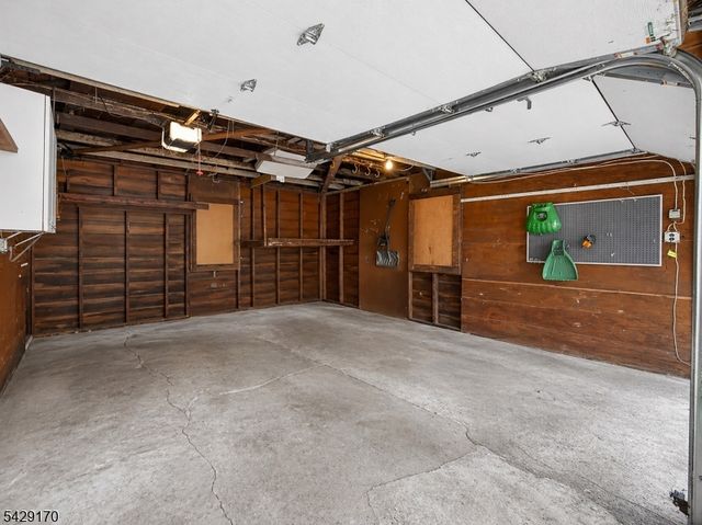 653 Ridgewood Avenue, Bloomfield Twp., NJ 07003