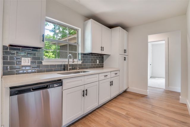 1625 Proctor Drive, Grand Prairie, TX 75051