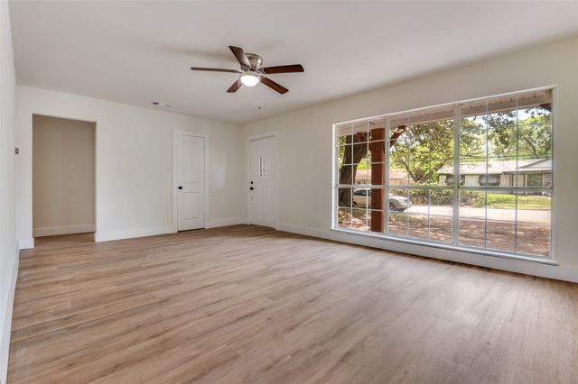 1625 Proctor Drive, Grand Prairie, TX 75051