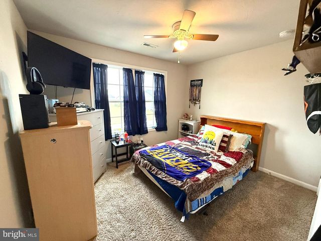 76 SKYVIEW CIR, Hanover, PA 17331