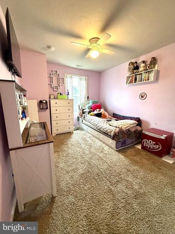 76 SKYVIEW CIR, Hanover, PA 17331