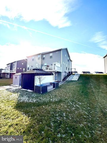 76 SKYVIEW CIR, Hanover, PA 17331