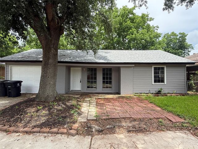 11707 Segrest Drive, Houston, TX 77047