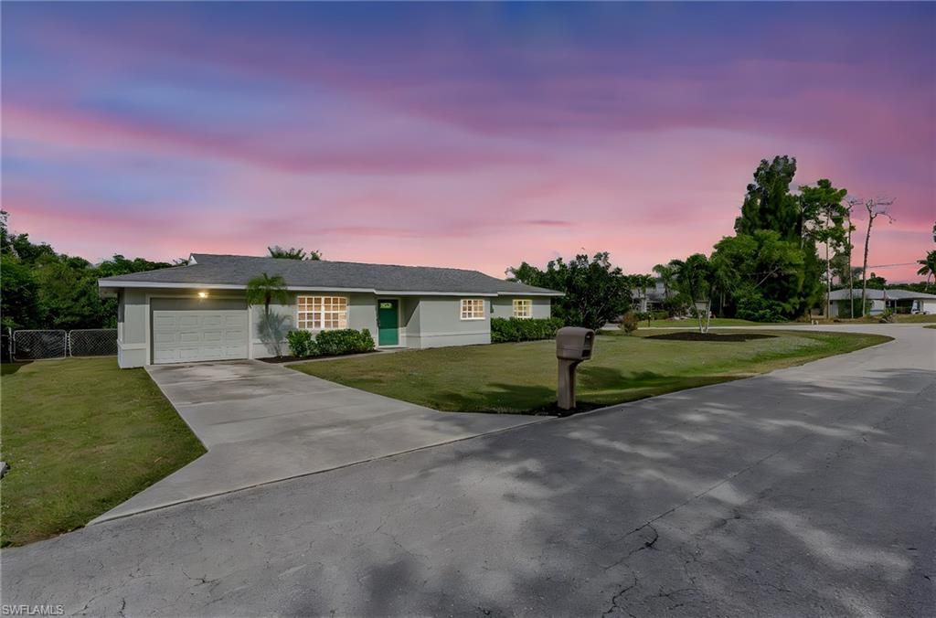 8017 Pelican RD, Fort Myers, FL 33967