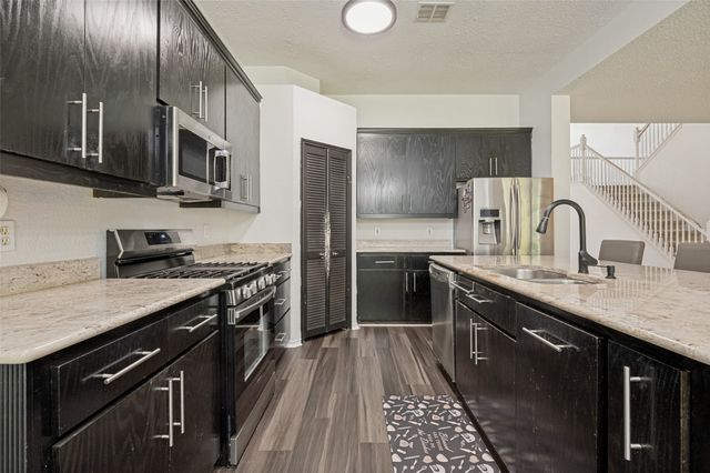 230 Longhorn Trail, Grand Prairie, TX 75052
