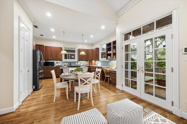 2018 Columbia Street, Houston, TX 77008