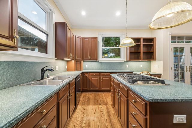 2018 Columbia Street, Houston, TX 77008